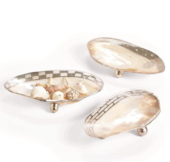 Ornamented Cabebe Shell Decorative Footed Tray