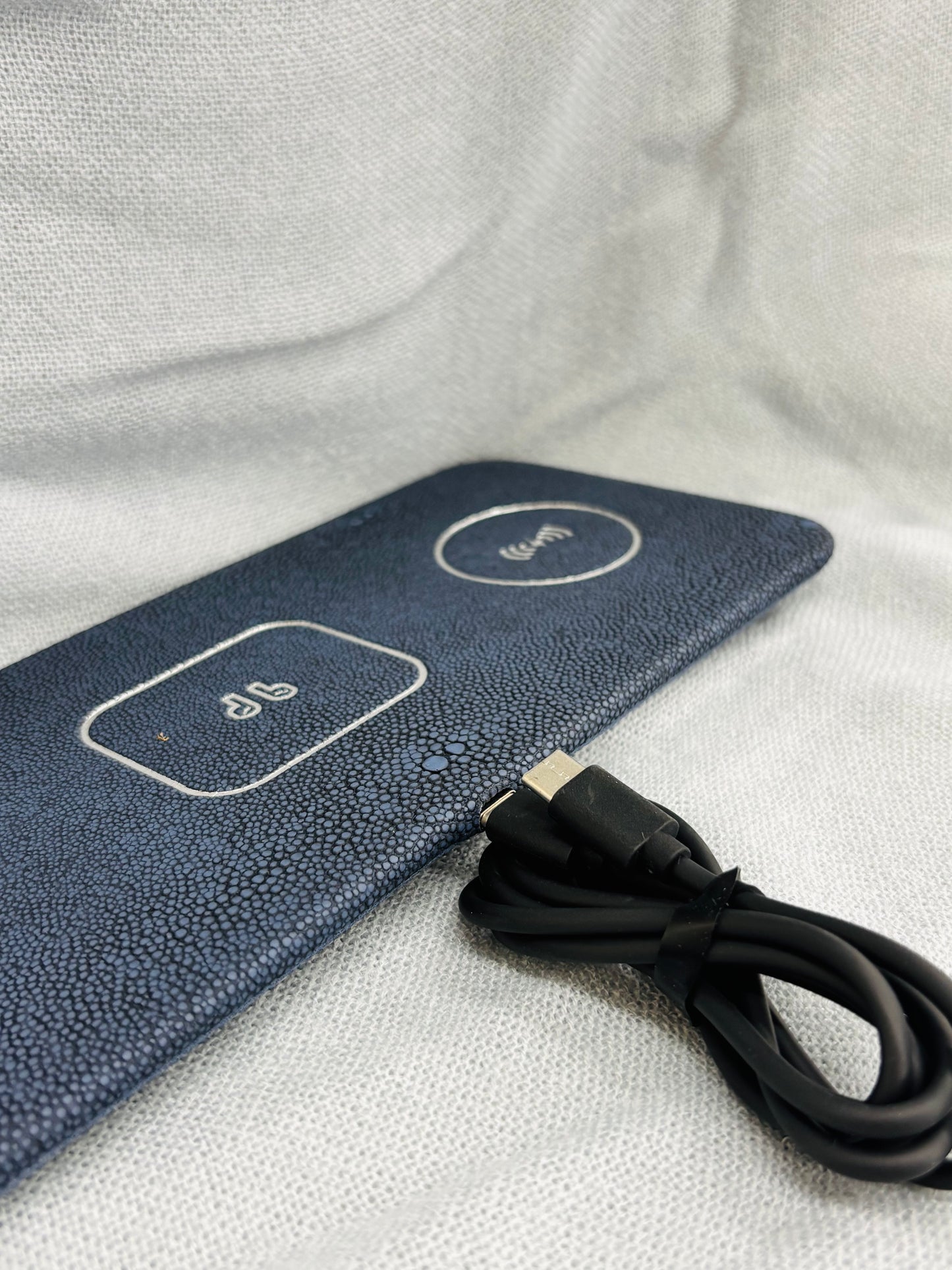 Brouk 3 in 1 Wireless Charging Station