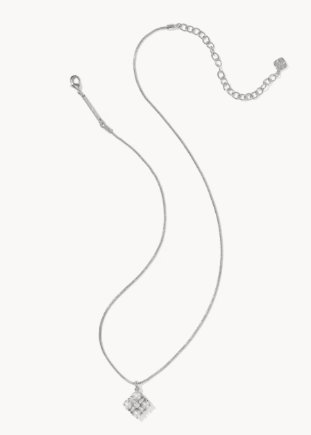 Dira Pearl Pendent Necklace