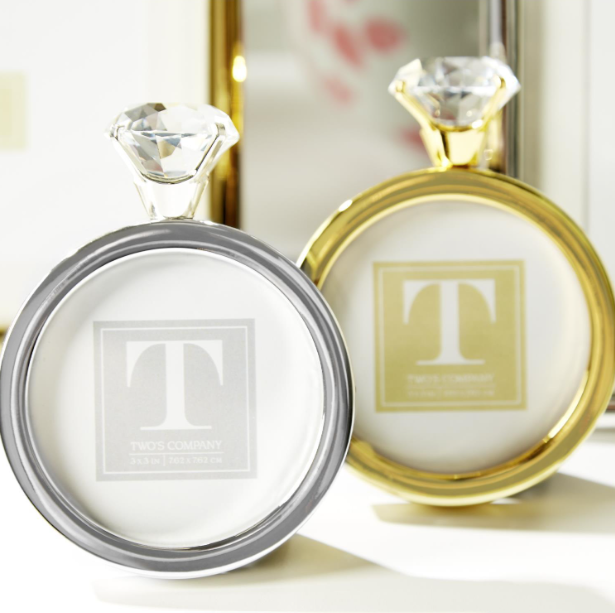 round diamond ring photo frame
