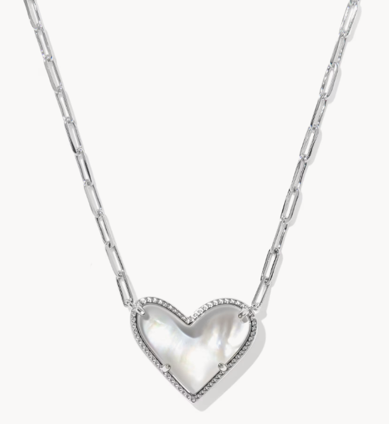 Ari Heart Statement Short Pendant Necklace