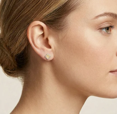 Gold Classic Bloom Clover Stud Earrings