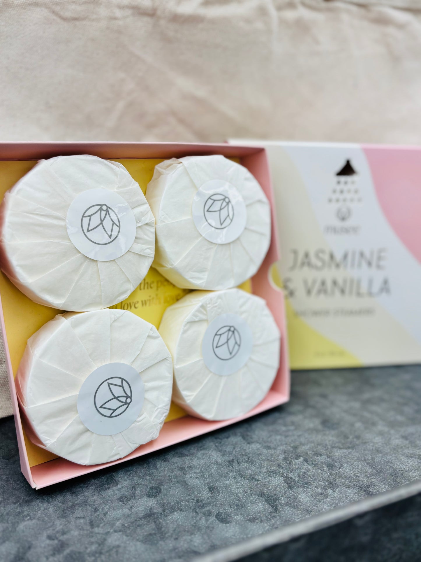 Musee Jasmine & Vanilla Shower Steamers