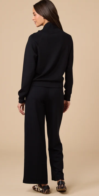 Black - Dreamtech Cowl Neck With Pleat Pant