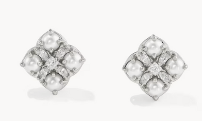 Dira Pearl Studs
